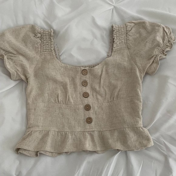 Beginning Boutique Linen Button Top - Picture 2 of 3